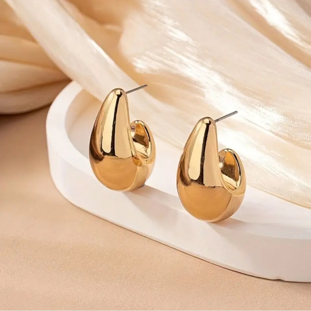 Bella Water Drop Gold Stainless Steel Earrings